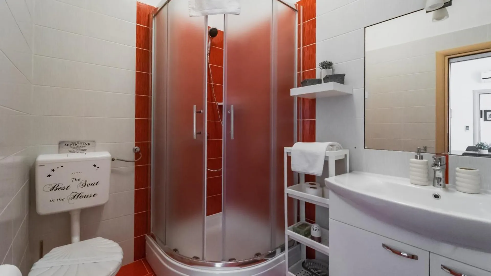 Apartments Zara Petrčane 0*,  Croacia